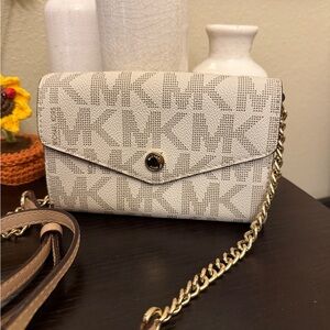 Michael Kors Jet Set Crossbody Wallet Vanilla MK Signature Chain Purse